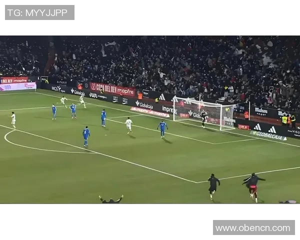 国王杯惊心动魄皇马逆转曼联补时绝杀引全场狂欢战术解析